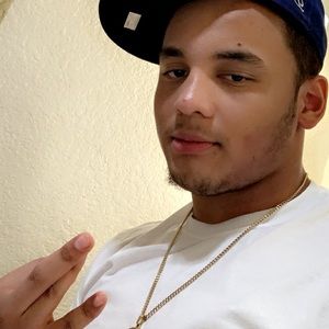 Meet your Posher, Henryel